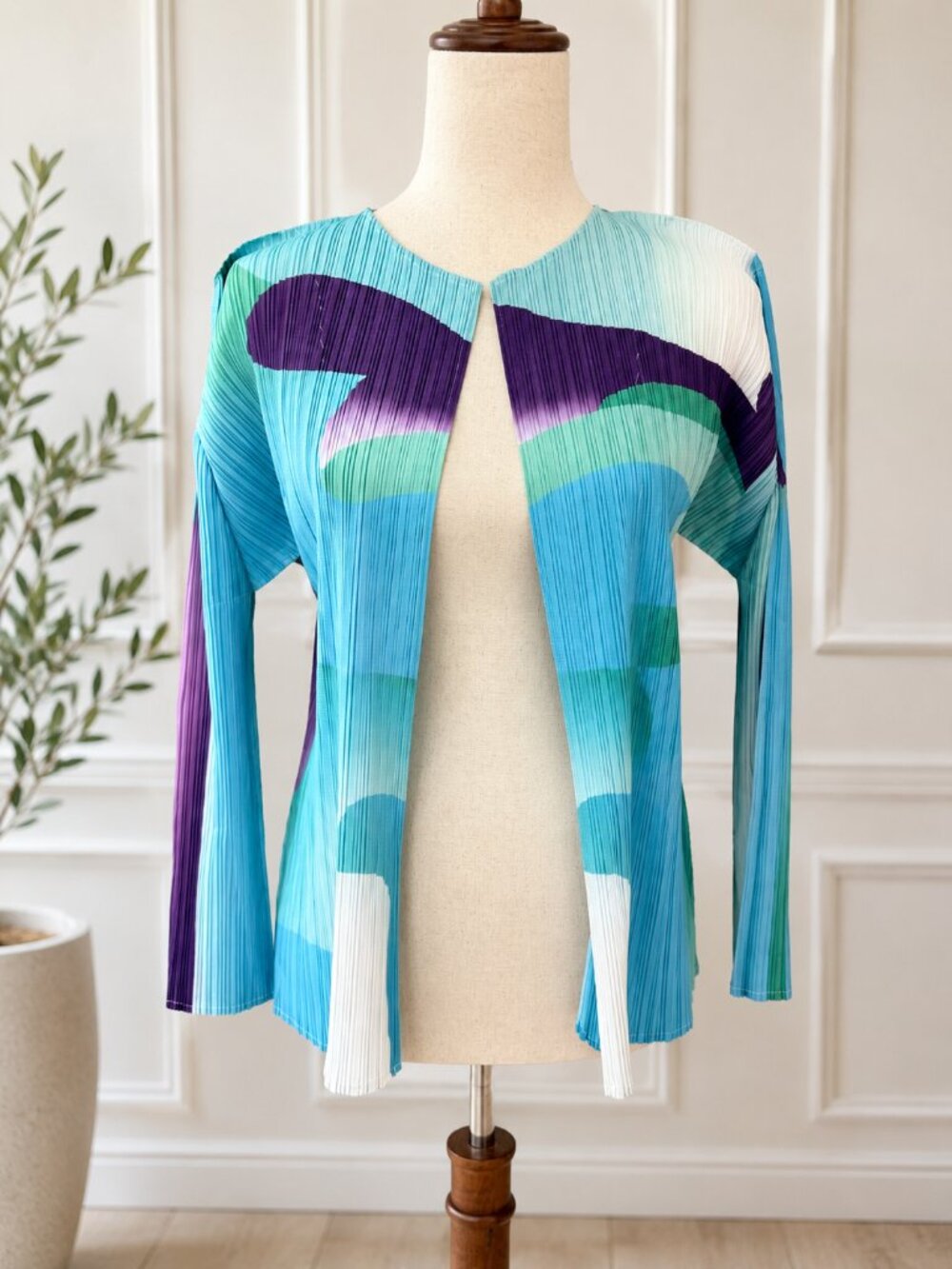 Pleated Open-Front Cardigan – Abstract Blue & Purple Print